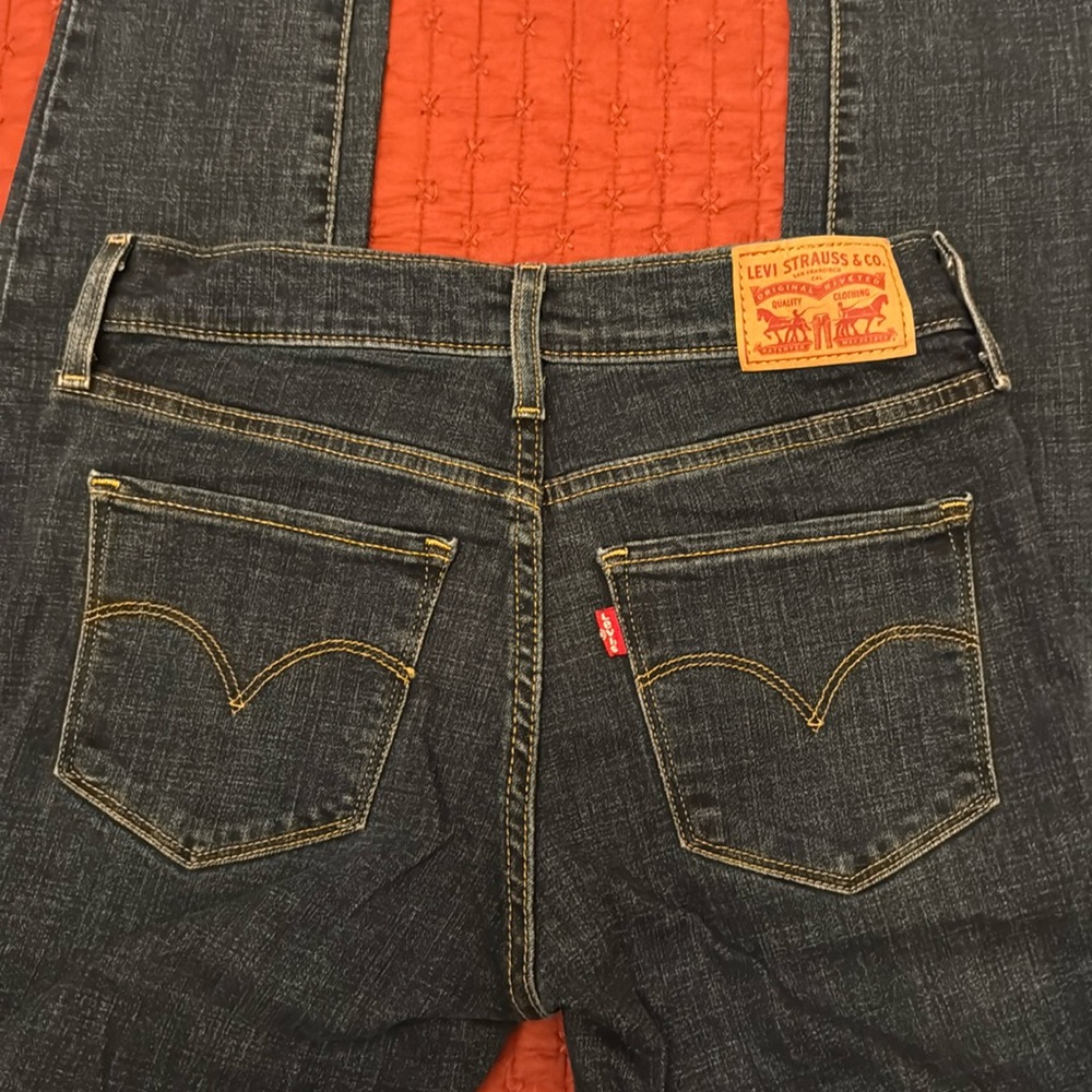 Levi’s 311 shaping skinny jeans size 2